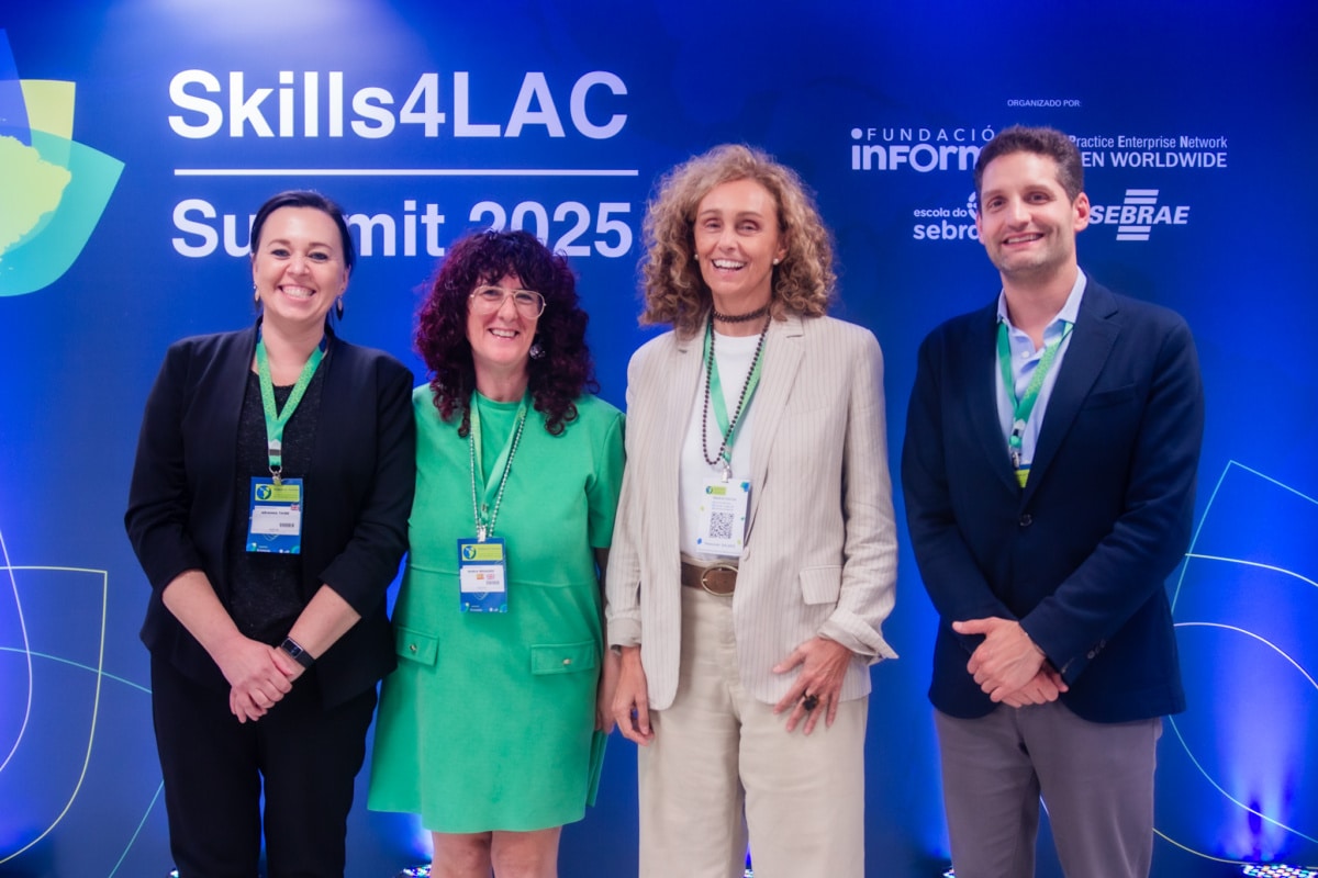 Group picture at Skills4LAC event