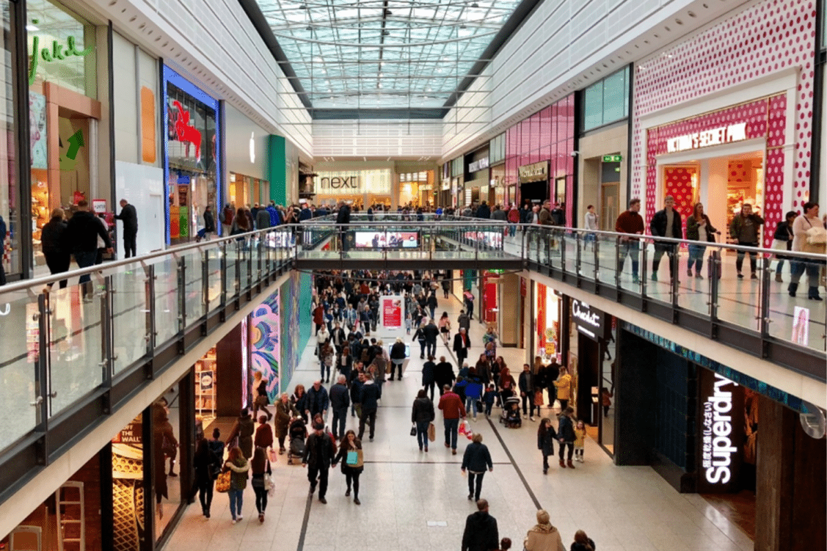 Busy shopping centre